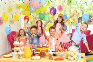Как развлечь гостей на день рождения ребенка