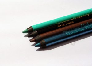 водостойкий карандаш для глаз