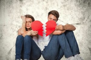 Как пережить расставание с первой любовью